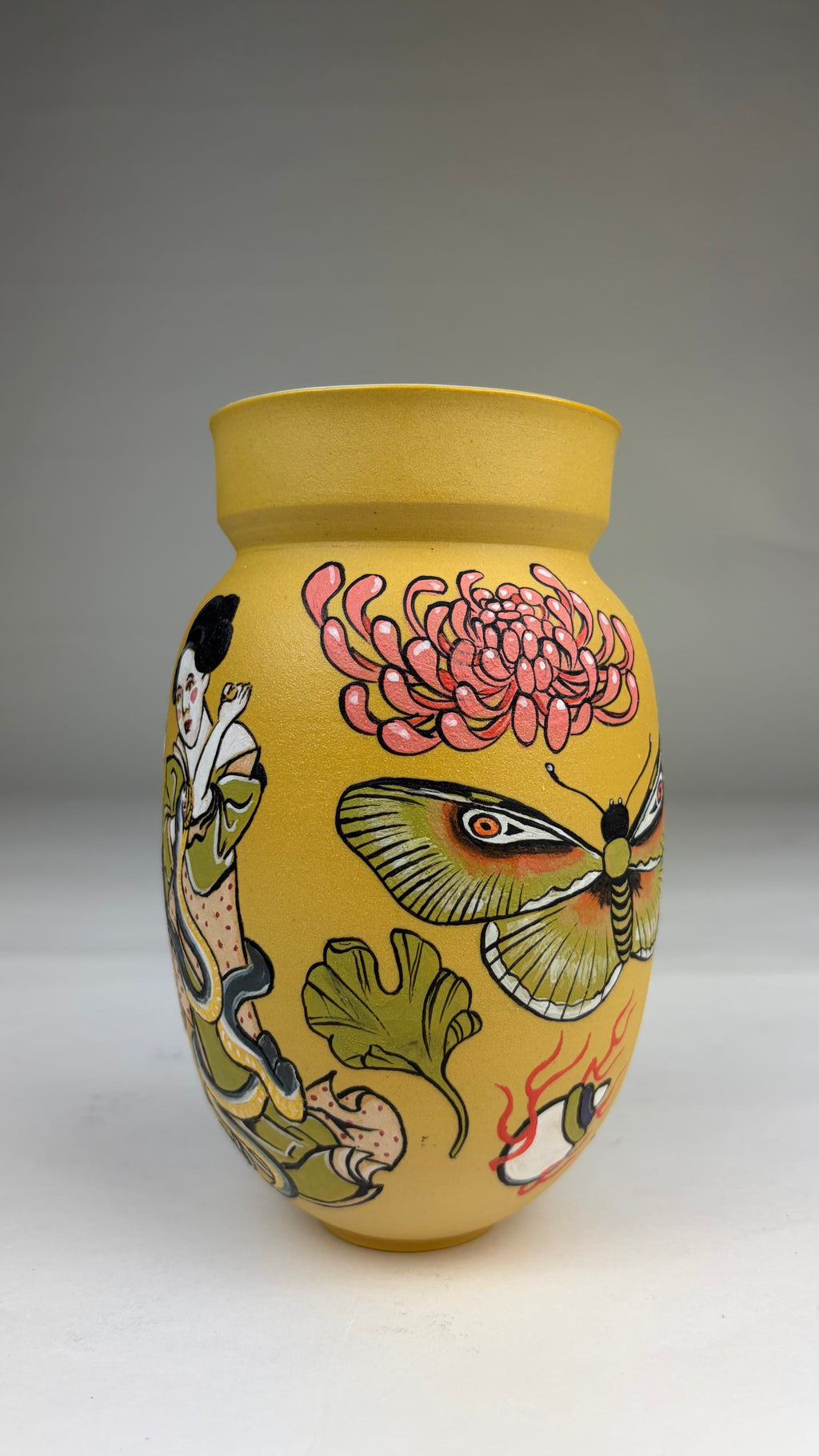 Vase with Geisha