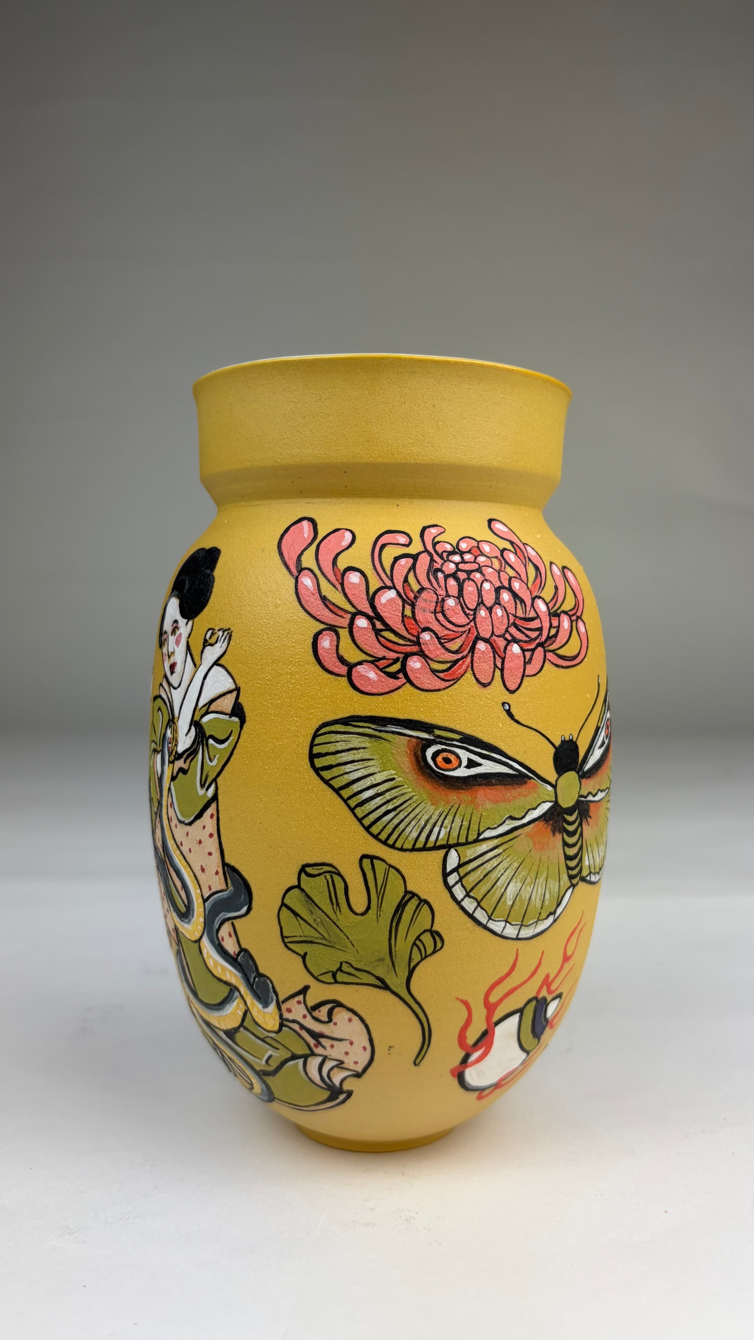Vase with Geisha