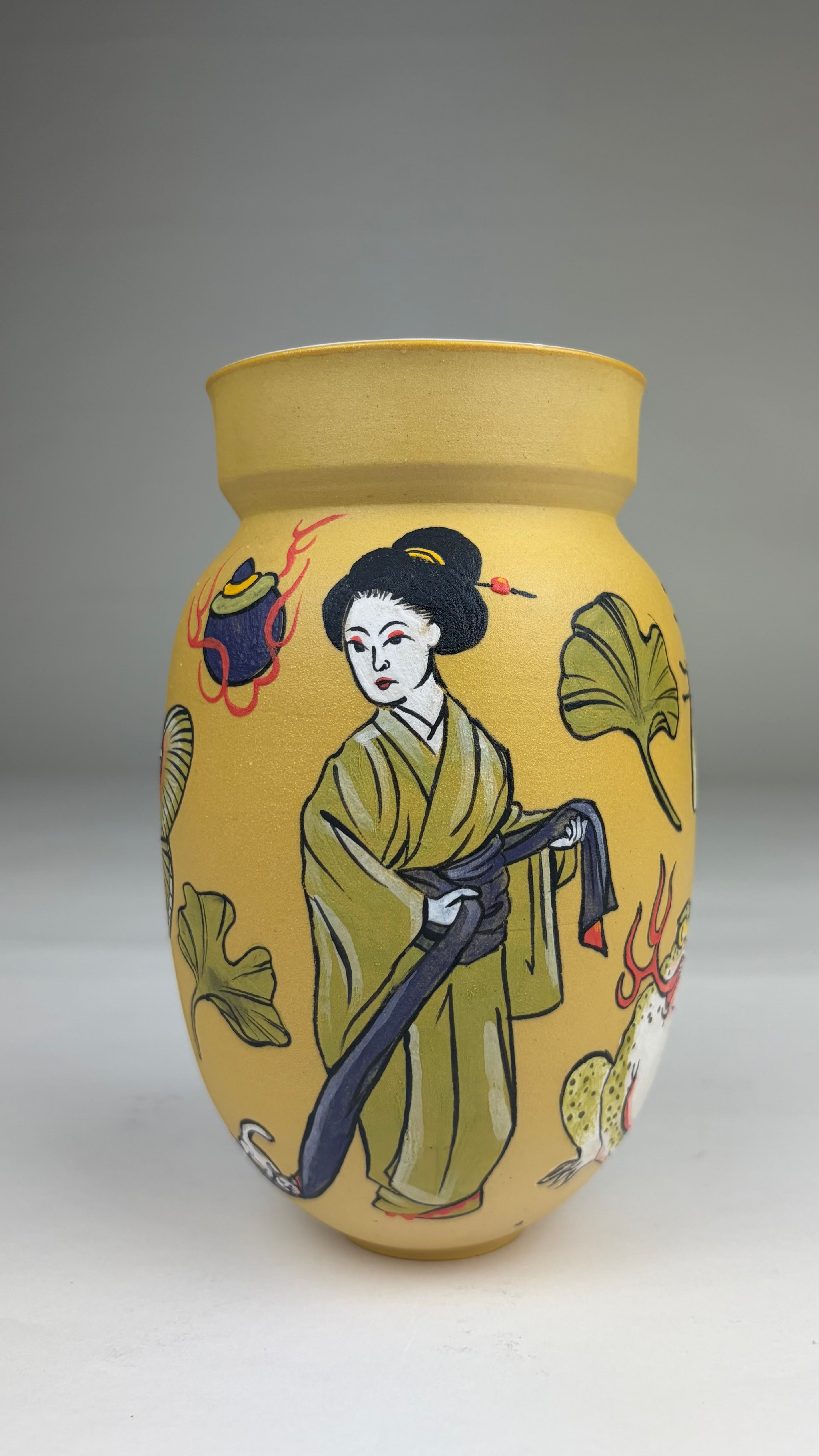 Vase with Geisha